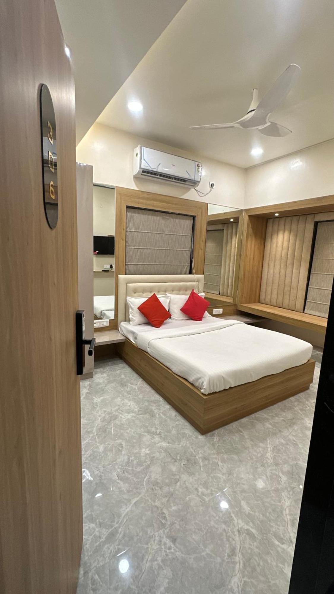 Soho House By Jayshrea Hotel Chandrapur Kültér fotó